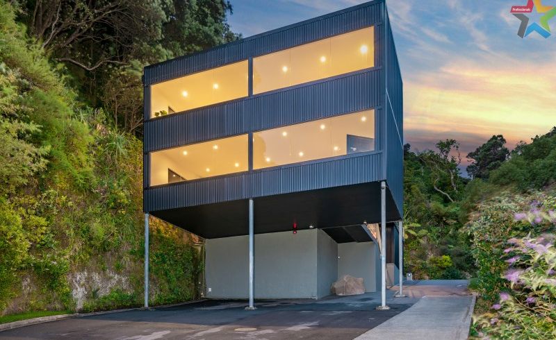  at 18 Korokoro Road, Korokoro, Lower Hutt