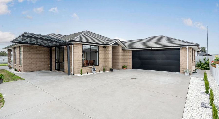  at 24 Helen June Avenue, Flagstaff, Hamilton