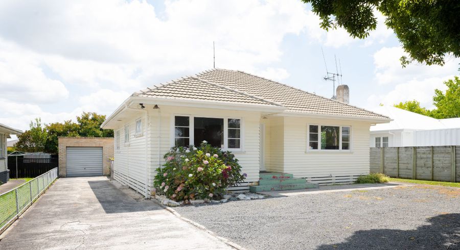  at 65 Clarkin Road, Fairfield, Hamilton