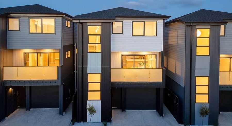  at 95D Kervil Avenue, Te Atatu Peninsula, Waitakere City, Auckland