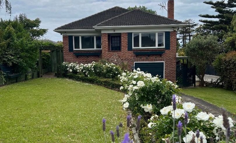  at 68 Beach Road, Mellons Bay, Manukau City, Auckland