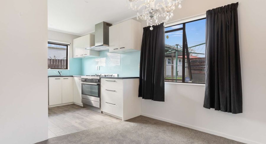  at 2/17 Mcdougall Street, Manurewa East, Manukau City, Auckland