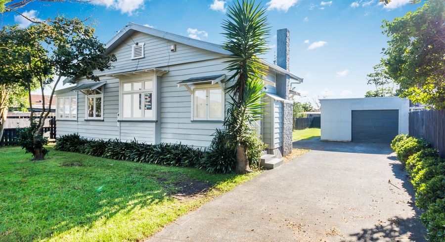  at 2/31 Tennessee Avenue, Māngere East, Auckland