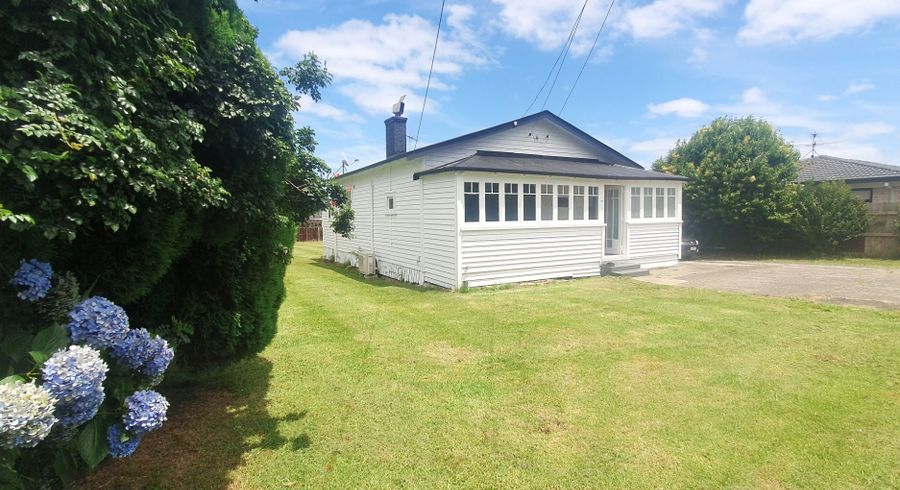  at 10 Russell Road, Manurewa, Auckland