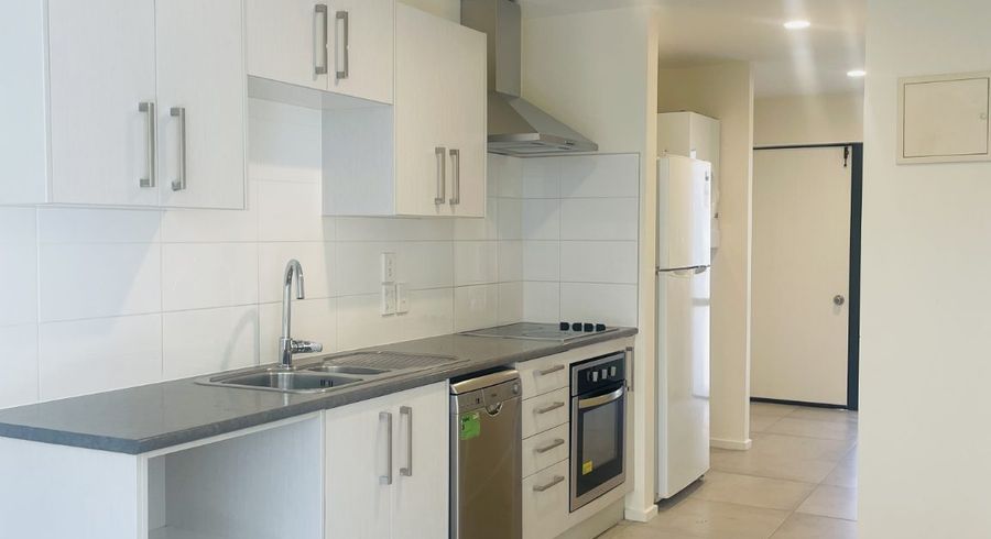  at 19/548 Albany Highway, Albany, Auckland