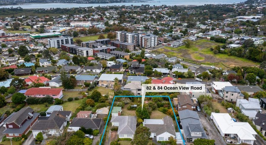  at 82-84 Ocean View Road, Northcote, North Shore City, Auckland