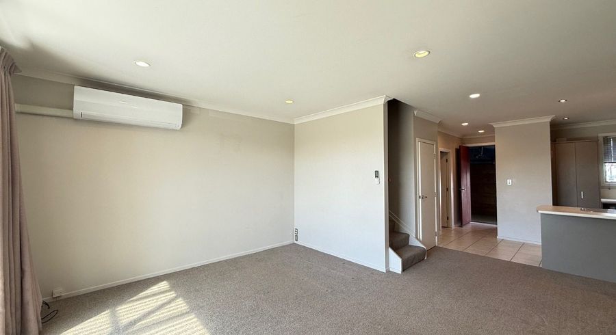  at 9B Clearwater Cove, West Harbour, Auckland