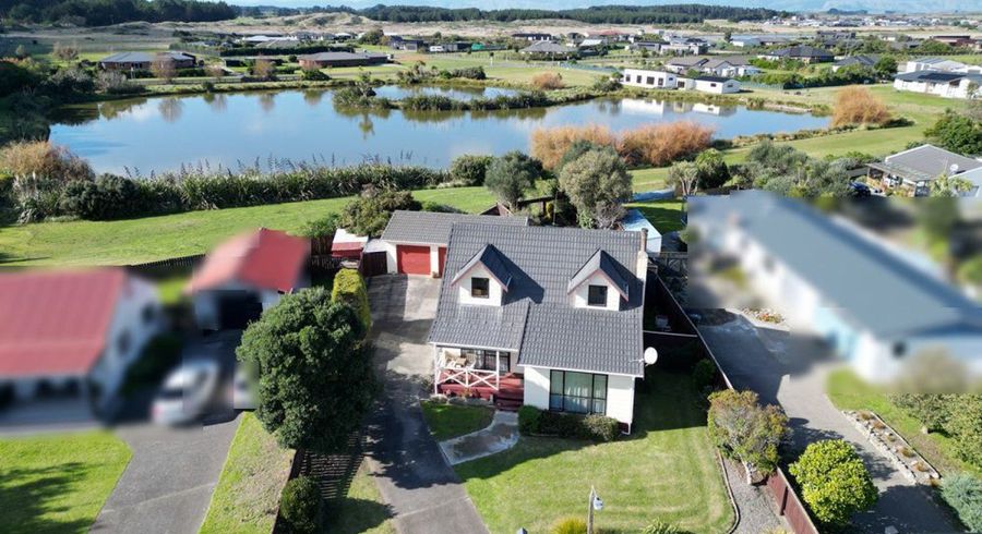  at 38 Hennessy Street East, Foxton Beach, Horowhenua, Manawatu / Whanganui