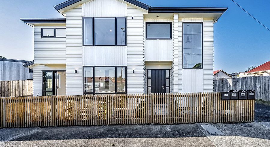  at 4 Ropata Avenue, Point England, Auckland