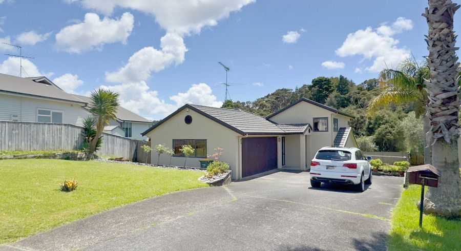  at 4 Widdison Place, Albany, Auckland
