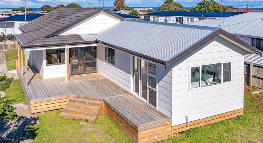  at 4 Kupe Place, Castlecliff, Whanganui