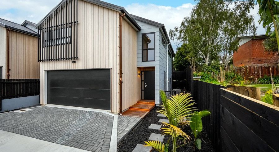  at 42E Gordon Avenue, Milford, North Shore City, Auckland