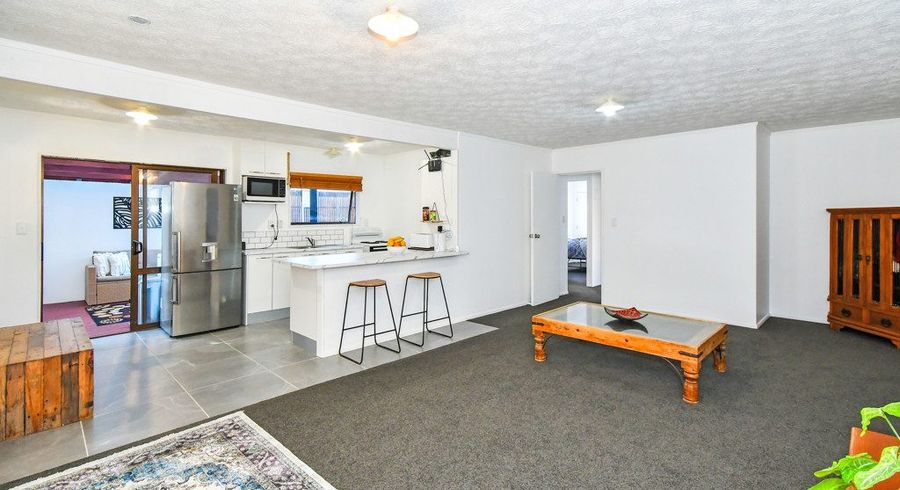  at 2/79 Cambridge Terrace, Papatoetoe, Auckland