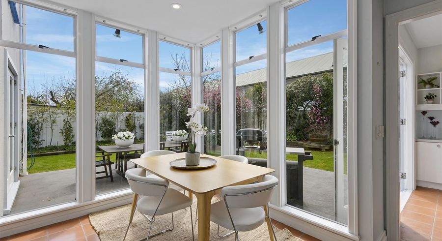  at 2/148 Memorial Avenue, Burnside, Christchurch