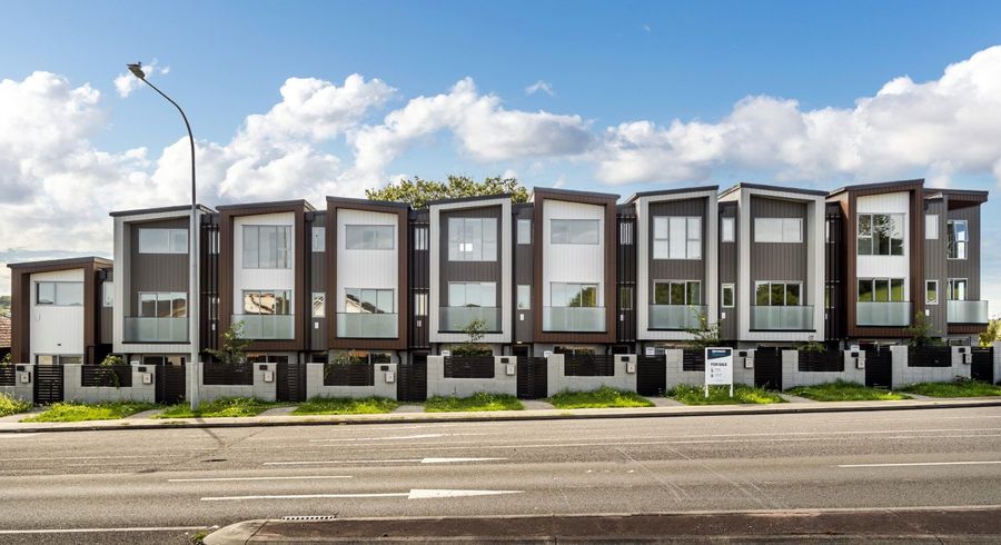  at 8/1358 Dominion Road, Mount Roskill, Auckland City, Auckland