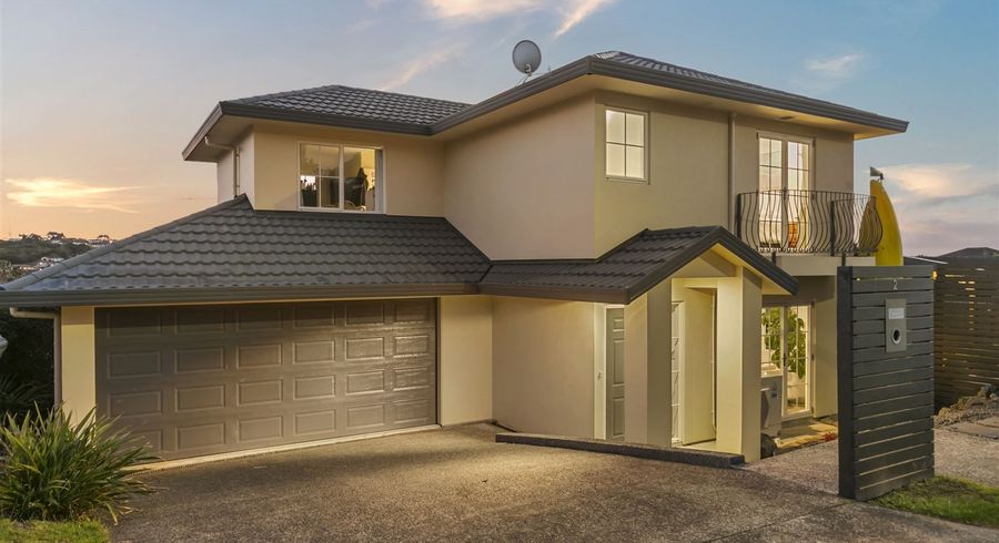  at 2 Castleview Lane, Henderson, Auckland