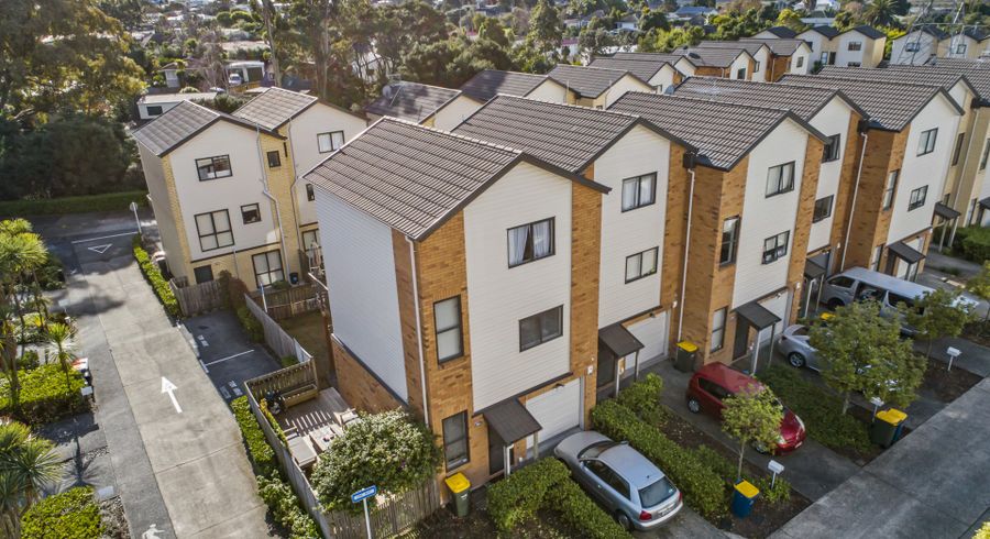  at 70/172 Mcleod Road, Te Atatu South, Auckland