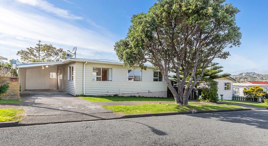  at 24 Waiwera Crescent, Maupuia, Wellington