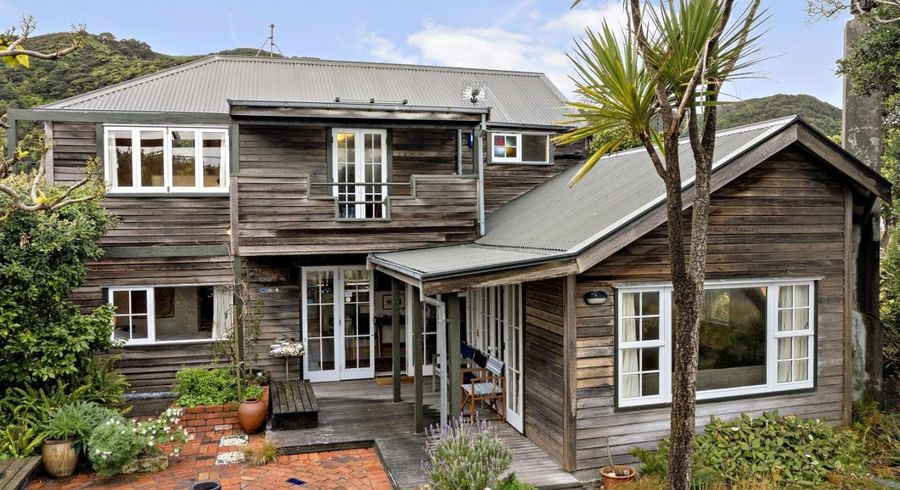  at 157 Marine Parade, Eastbourne, Lower Hutt