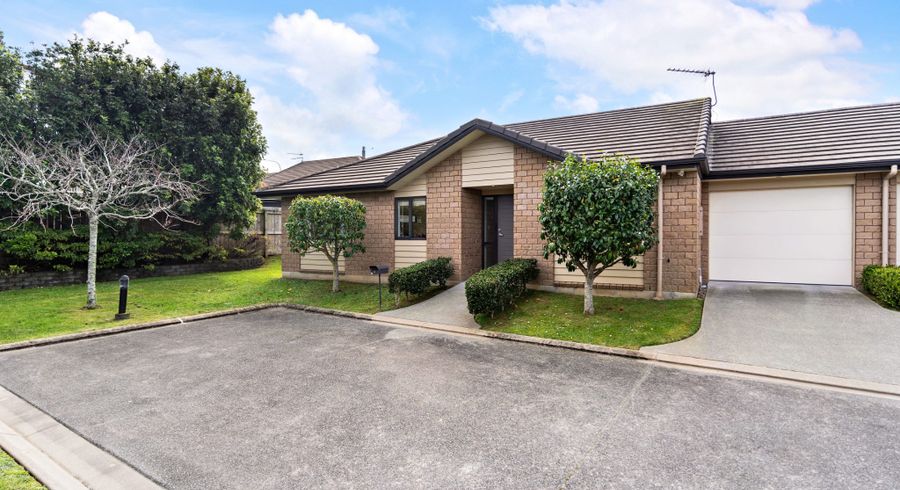  at 6 Royalle Mews, Botany Downs, Manukau City, Auckland