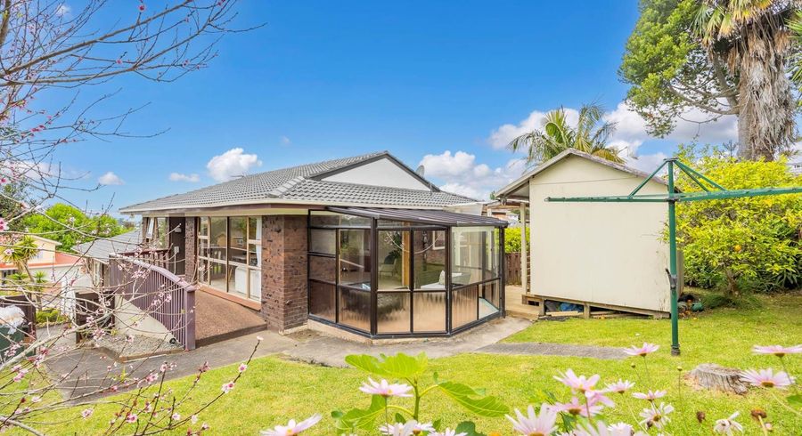  at 2/76 Velma Road, Hillcrest, North Shore City, Auckland