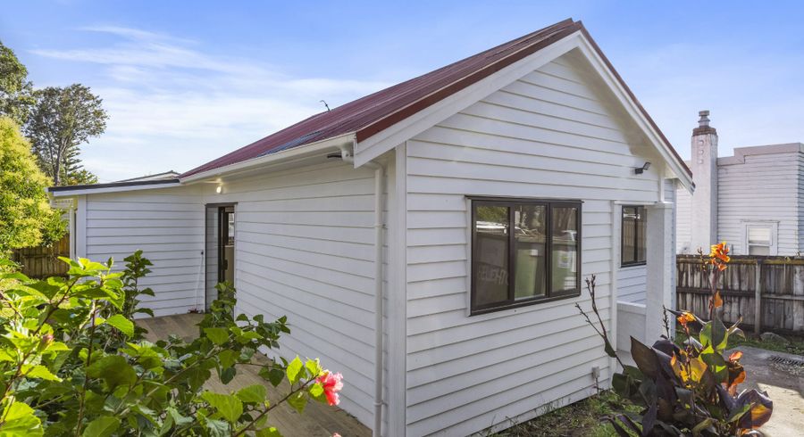  at 3215 Great North Road, New Lynn, Waitakere City, Auckland