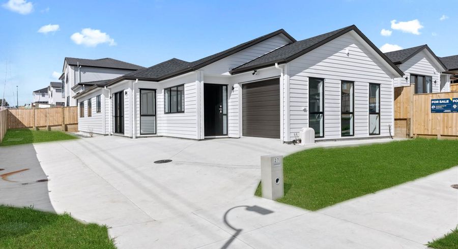 at 27 Cloonlyon Drive, Flat Bush, Auckland