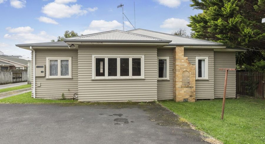  at 33A Cook Street, Hamilton East, Hamilton