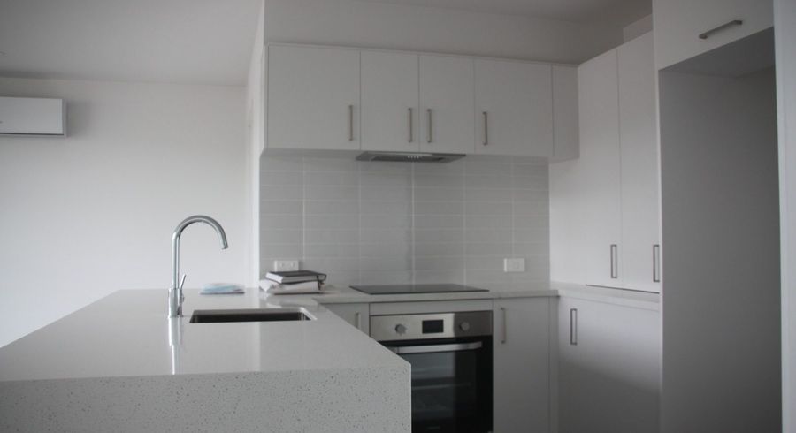  at 1/764 Beach Road, Browns Bay, North Shore City, Auckland