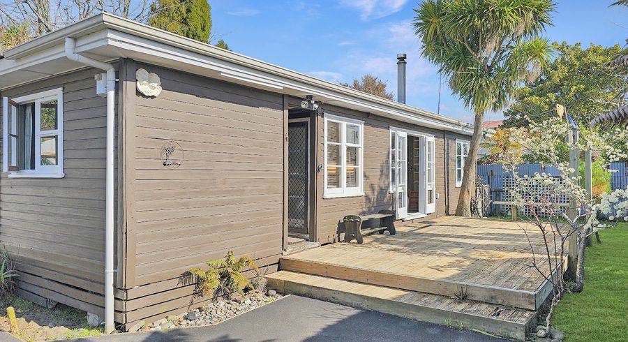  at 1 Wyndham Road, Hannahs Bay, Rotorua, Bay Of Plenty