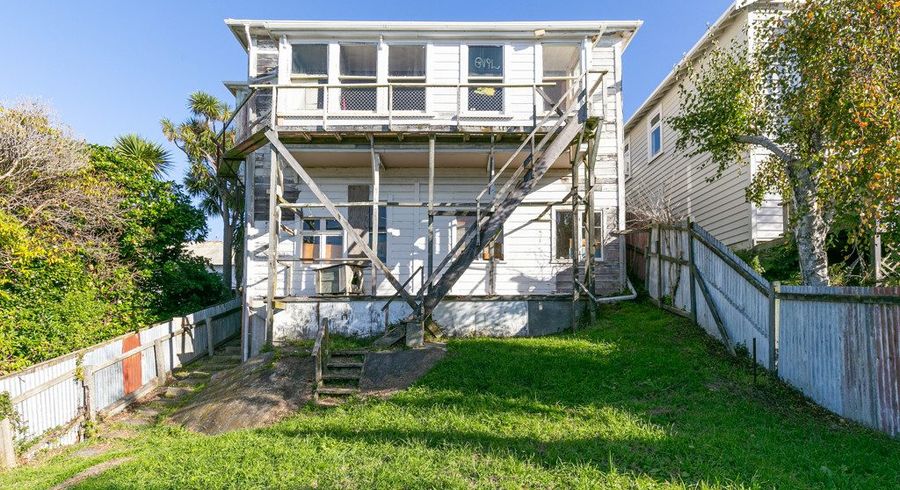  at 6 Maarama Crescent, Aro Valley, Wellington, Wellington