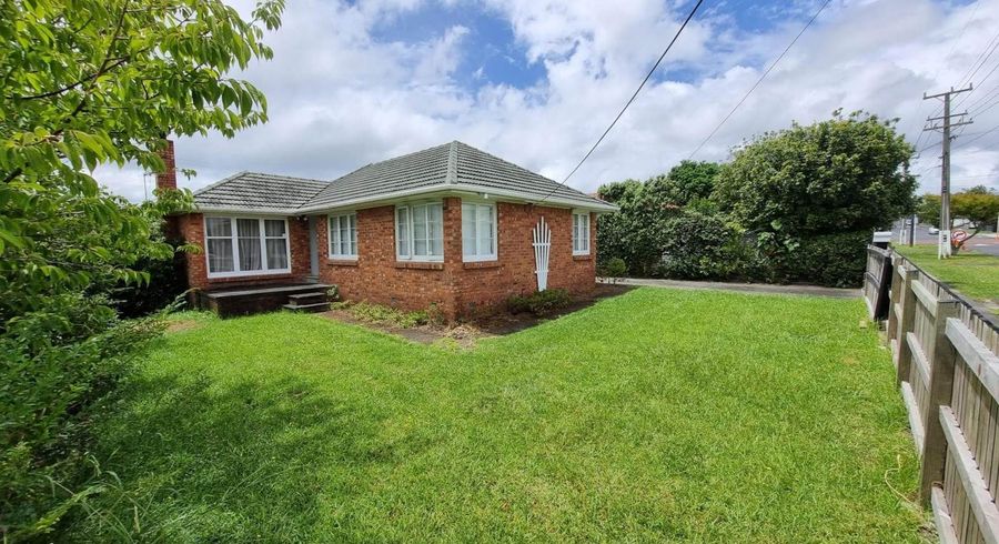  at 111 Flanshaw Road, Te Atatu South, Waitakere City, Auckland