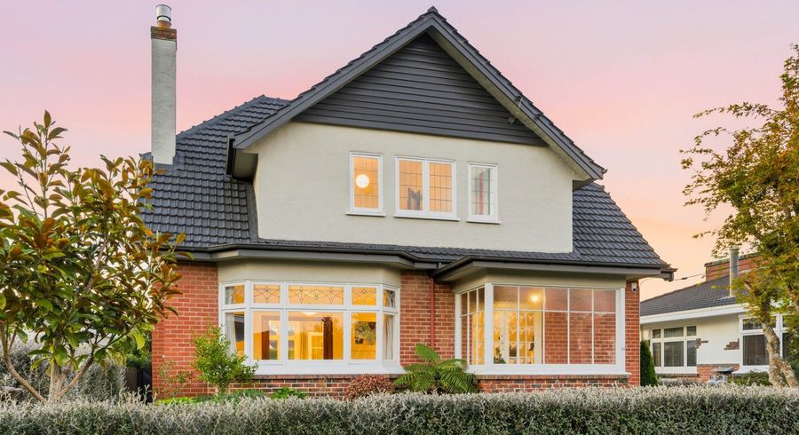  at 17 Wycolla Avenue, Saint Clair, Dunedin, Otago