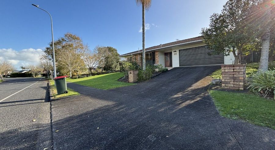  at 33 Carnoustie Drive, Wattle Downs, Manukau City, Auckland