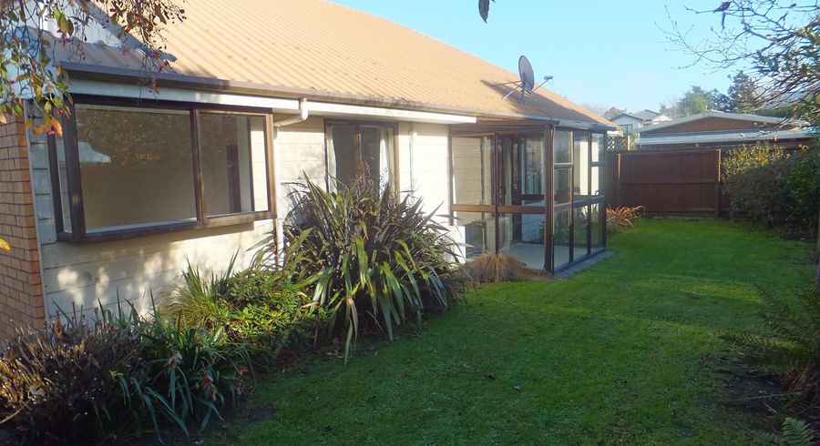 at 2/5 Crofton Road, Harewood, Christchurch