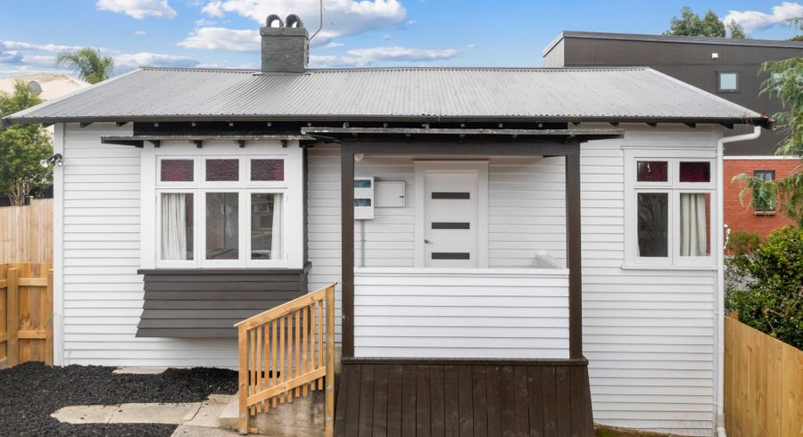  at 2/72 Alfriston Road, Manurewa East, Auckland