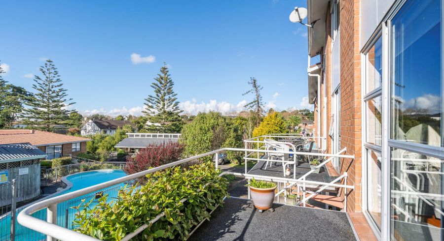  at 2/16 Willerton Avenue, New Lynn, Auckland