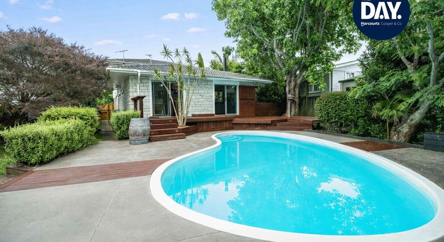  at 85 Hutchinson Road, Bucklands Beach, Manukau City, Auckland