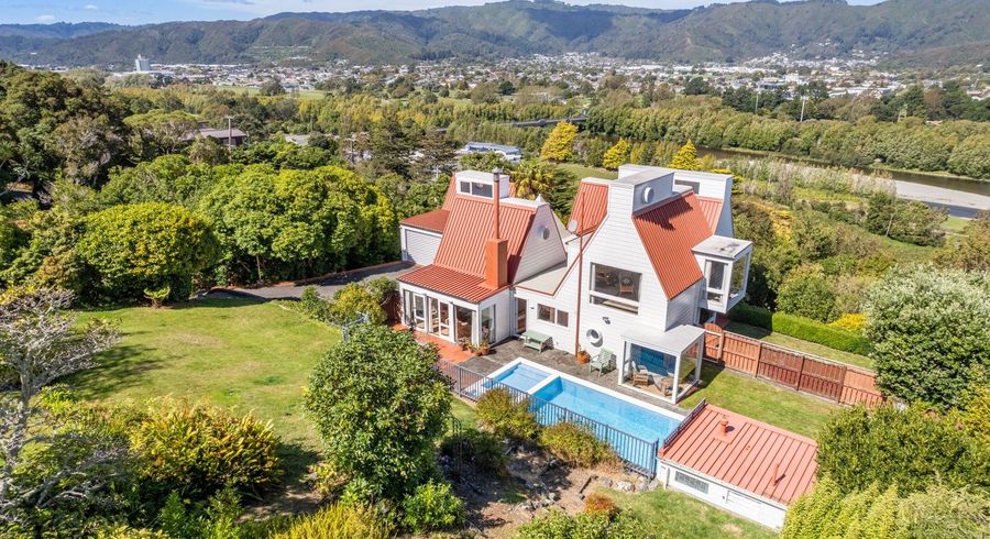  at 7 Coach Lane, Belmont, Lower Hutt, Wellington