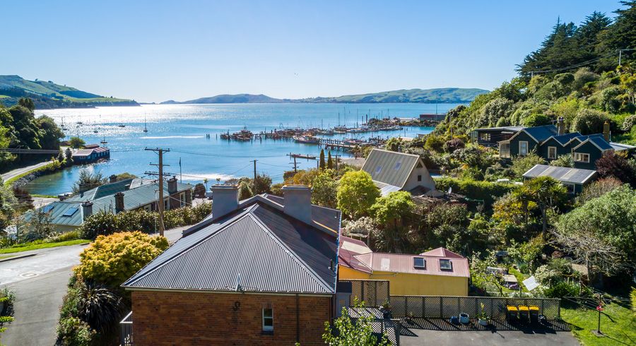  at 17 Slant Street, Careys Bay, Dunedin
