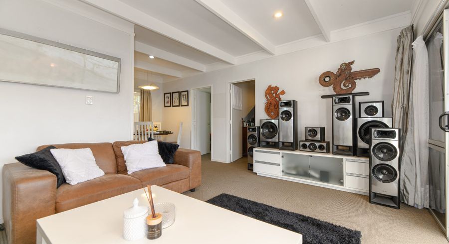  at 2/24 Newington Road, Henderson, Waitakere City, Auckland