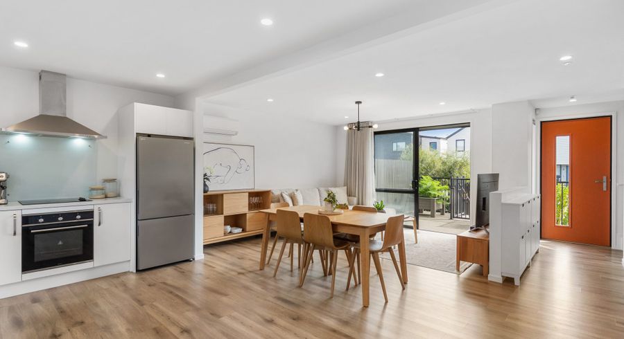  at 37 Cessna Crescent, Mangere, Manukau City, Auckland