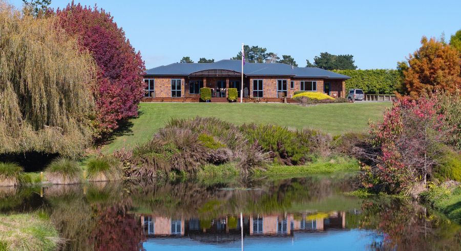  at 25 Twin Peaks Grove, Koputaroa, Levin