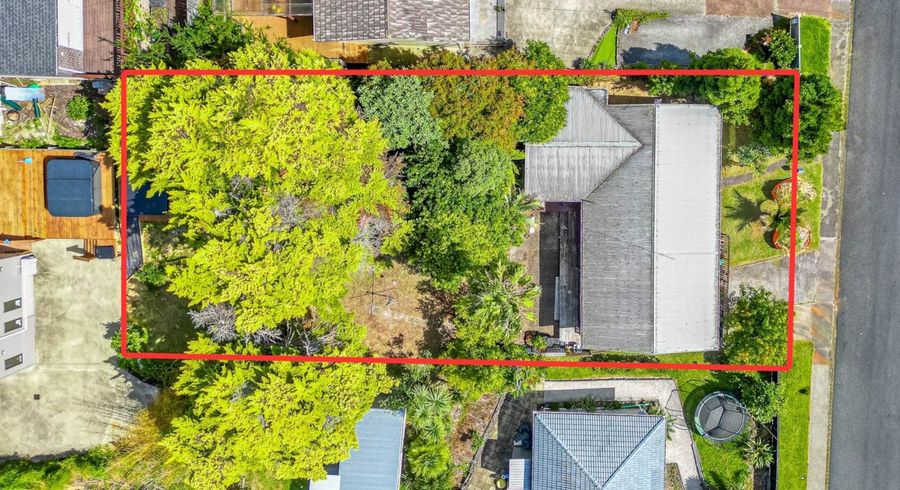  at 8 Sequoia Place, Sunnynook, North Shore City, Auckland