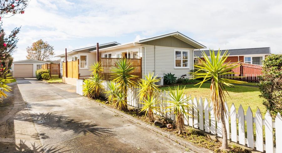  at 39 Abraham Crescent, Milson, Palmerston North