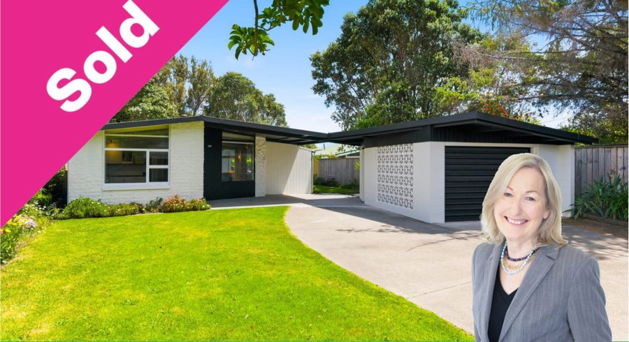  at 32 Te Moana Road, Waikanae Beach, Waikanae