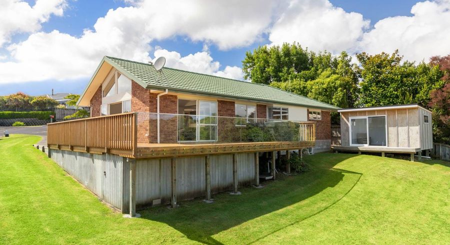  at 17 Bella Villa Drive, Waiuku