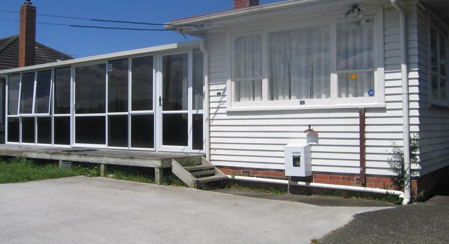  at 35 Taylor Street, Blockhouse Bay, Auckland City, Auckland