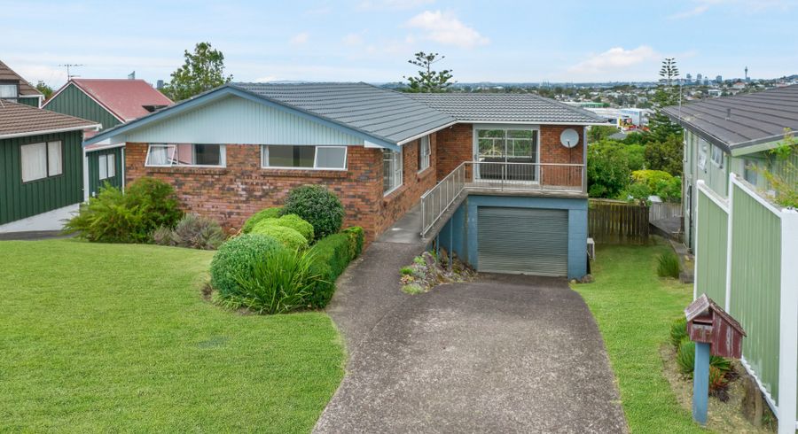  at 17 Marcel Place, Glenfield, Auckland