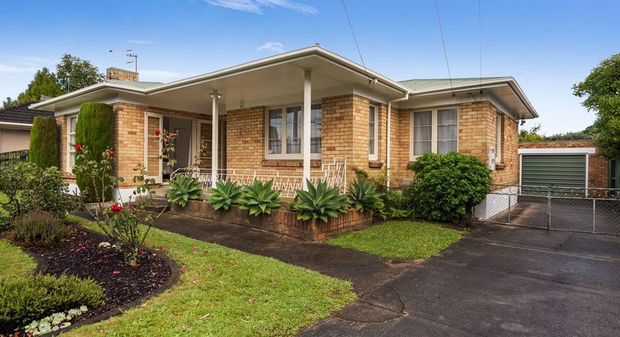  at 13 Vardon Road, Saint Andrews, Hamilton, Waikato